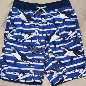 GAP Kids Navy and White Label Interior Detail